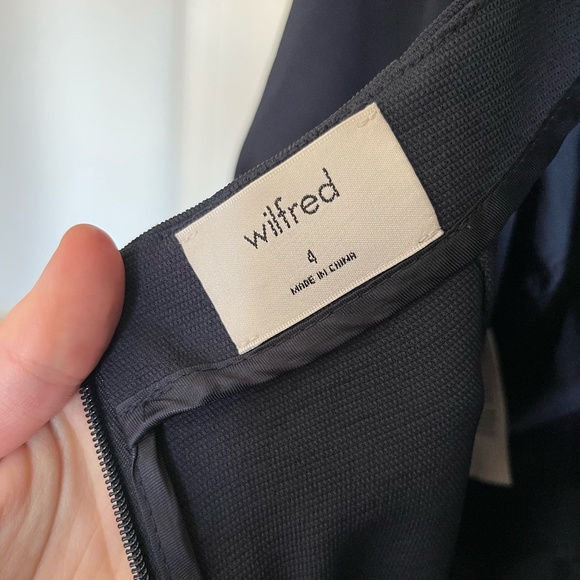 Aritzia Wilfred Écoulement Long-Sleeve Jumpsuit Tie Waist Blue / Navy - Picture 7 of 13